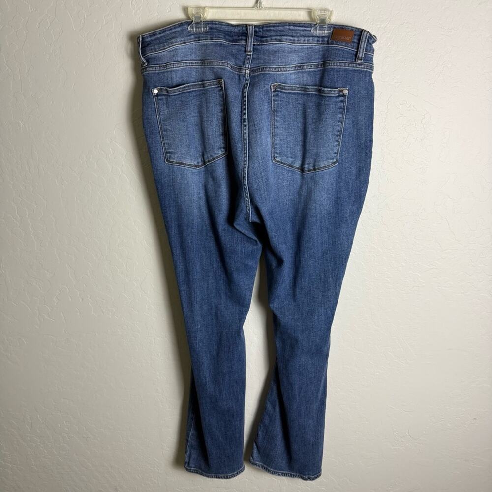 Judy Blue Mid Rise Pocket Tooling Knee Destroy Bootcut Jeans 22W JB82264MD-PL - Picture 6 of 16